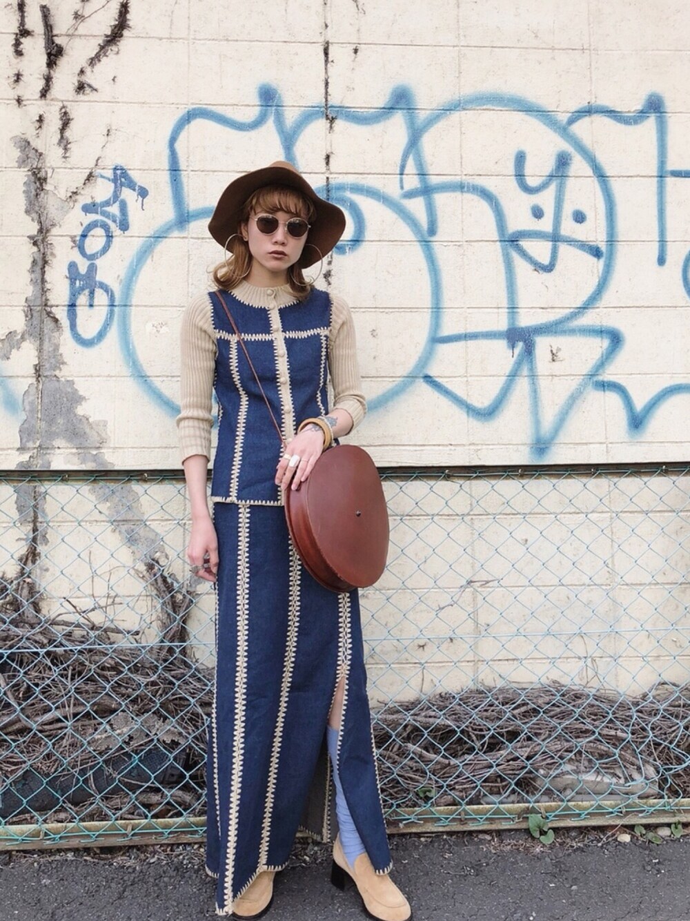「古着、used、オトナカジュアル、休日コーデ、春、きれいめカジュアル、fashion、GU、おしゃれさんと繋がりたい、ママコーデ」｜「usedのアイテム（その他シューズ、ベージュ系）」を使った、▼ucaさん（レディース・160cm）の春コーディネートの1枚目の写真