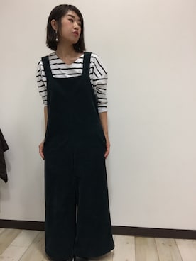 「ADAM ET ROPE'（アダムエロペ）のアイテム（サロペット/オーバーオール）」を使った、airi0111xxさん（レディース・161cm）の冬コーディネート