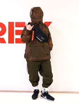 「シースルー」｜「アイテム（ミリタリージャケット）」を使った、みなとみらいosamuさん（メンズ・164cm）の春コーディネート