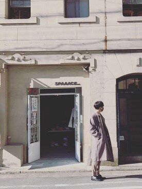 「SENSE OF PLACE by URBAN RESEARCH（センスオブプレイスバイアーバンリサーチ）のアイテム（トレンチコート）」を使った、はるきさん（メンズ・178cm）の秋コーディネート
