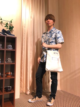 「HVC（エイチブイシー）のアイテム（パンツ）」を使った、HVC大津一里山店さん（メンズ・175cm）の春コーディネート