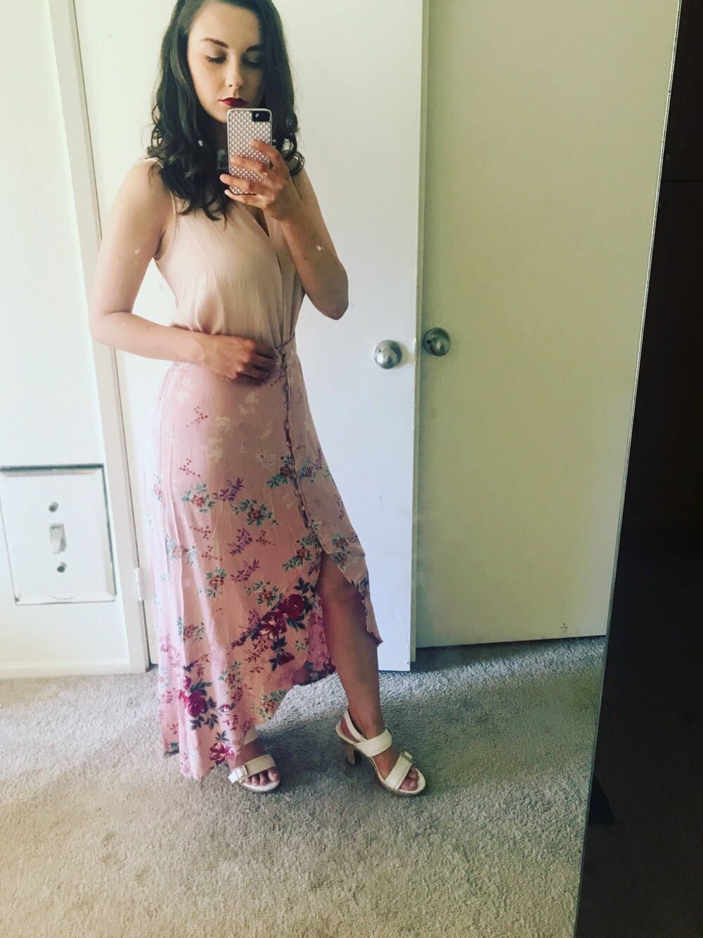 「summer、skirt、summeroutfit、pink×white、girlygirl」｜「FOREVER 21のアイテム（スカート、ピンク系）」を使った、Alexis Davisさん（レディース・165cm）の夏コーディネートの1枚目の写真