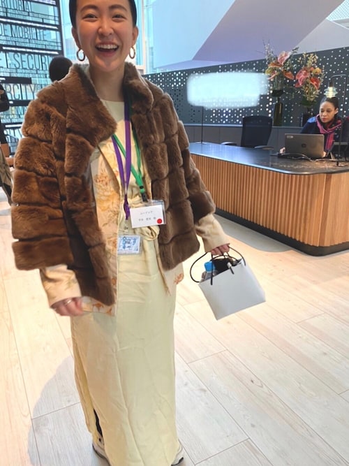 Unaca（アナカ）の「【GLOW 1月号掲載】ラビットファーショートコート