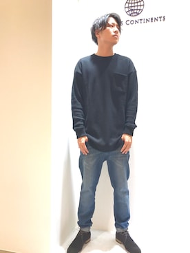 「TRANS CONTINENTS（トランスコンチネンツ）のアイテム（パンツ）」を使った、吉岡 和視さん（メンズ・175cm）の夏コーディネート