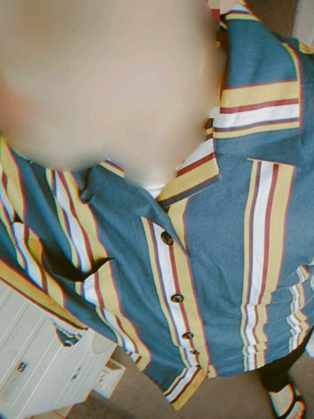 「休日スタイル、サンダル、スラックス、夏、streetstyle、シンプルコーデ、ストリートMIX、これが私をアゲる服」｜「HUFのESSENTIALS TT S/S TEE（Tシャツ/カットソー、ホワイト系）」を使った、wattarさん（メンズ・170cm）の夏コーディネートの1枚目の写真