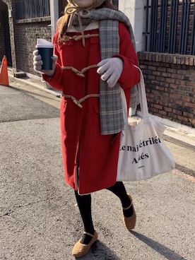 「アイテム（ダッフルコート、レッド系）」を使った、lesleyさん（レディース・165cm）の冬コーディネート