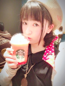 「OLIVE des OLIVE（オリーブデオリーブ）のミッキー&ミニー ベレー帽（キャップ、ベージュ系）」を使った、七咲さん（レディース・165cm）の春コーディネート