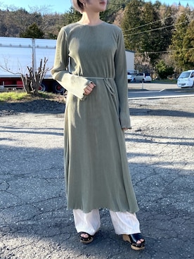 「部屋撮り」｜「アイテム（ワンピース/ドレス）」を使った、とよさん（レディース・152cm）の春コーディネート