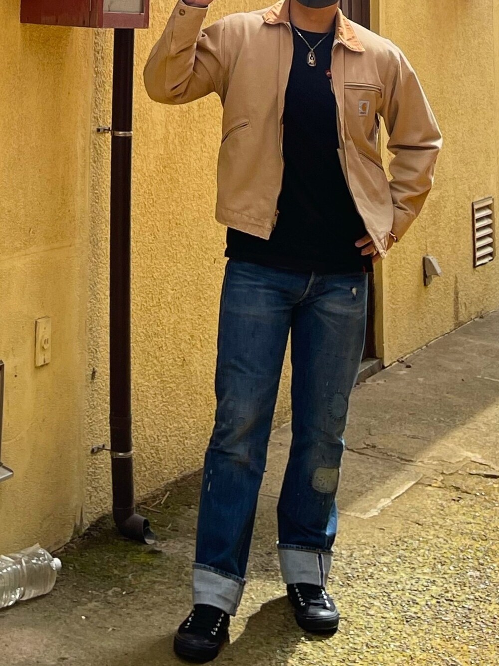 「アメカジ、Carhartt、リーバイス501、converse all star、アメリカンカジュアル、春コーデ」｜「Carharttのアイテム（ジャケット/アウター、ベージュ系）」を使った、Itsukiさん（メンズ・172cm）の春コーディネートの1枚目の写真