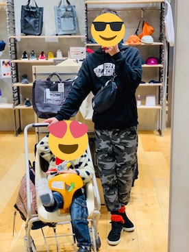 「CHUMS（チャムス）のアイテム（ボディバッグ/ウエストポーチ）」を使った、Yさん（メンズ・180cm）の春コーディネート