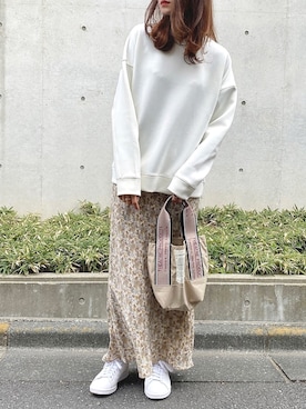 「THEATRE PRODUCTS（シアタープロダクツ）のアイテム（トートバッグ）」を使った、RIHOさん（レディース・160cm）の春コーディネート