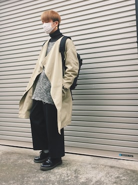 「mercibeaucoup,（メルシーボークー）のアイテム（トレンチコート）」を使った、ウナキチさん（メンズ・168cm）の冬コーディネート