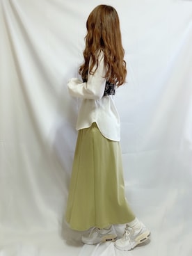 「GU（ジーユー）のアイテム（シャツ/ブラウス、ホワイト系）」を使った、シュガーラブ⑅さん（レディース・157cm）の冬コーディネート