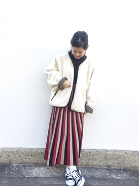 「Kastane（カスタネ）のマルチストライプニットスカート（スカート）」を使った、KAWANAKA AYUMIさん（レディース・160cm）の冬コーディネート
