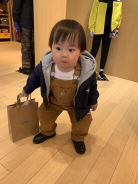 「Carhartt（カーハート）のアイテム（オールインワン・サロペット）」を使った、りんたろさん（キッズ・90cm）の冬コーディネート