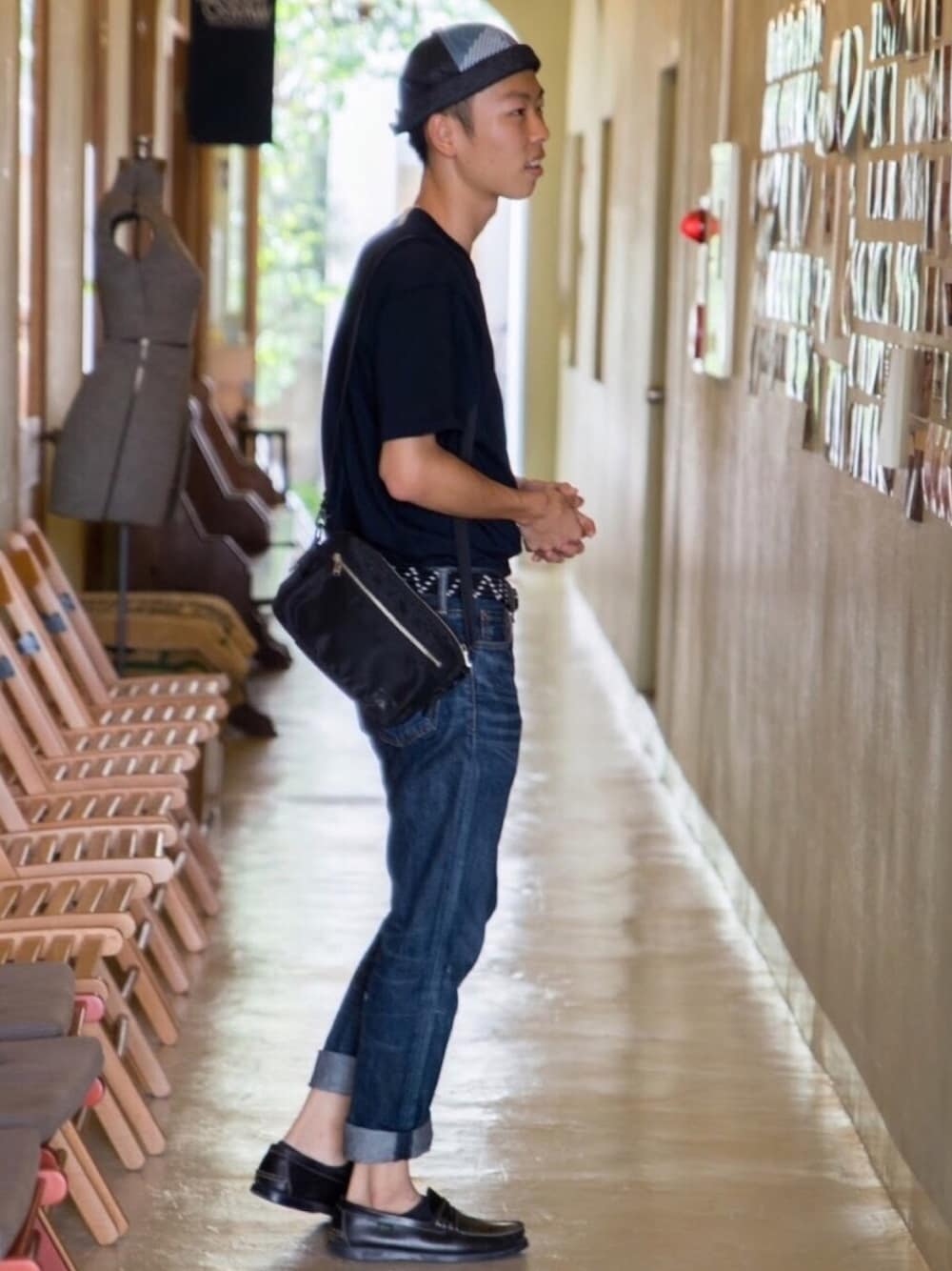 「夏セールで買いました、Béton Ciré、BETON CIRE、Paraboot、N.HOOLYWOOD、Levi's、PORTER、デニム」｜「BETON CIREのアイテム（帽子、ブルー系）」を使った、tkm&kazさん（メンズ・171cm）の夏コーディネートの1枚目の写真