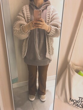 「FRAMeWORK（フレームワーク）のアイテム（パーカー）」を使った、亜さみさん（レディース・158cm）の春コーディネート