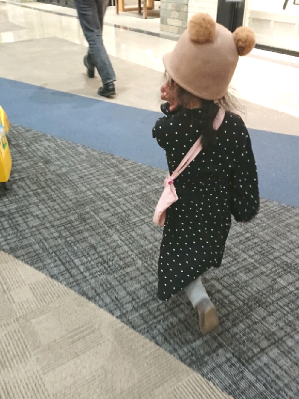 「キッズファッション、おしゃれさんと繋がりたい、ZARA、ZARA KIDS、2歳、女の子、韓国子供服、レギンス、アキコーデ」｜「ZARAのアイテム（キャップ、ベージュ系）」を使った、ichi_zenさん（キッズ・80cm）の秋コーディネートの1枚目の写真