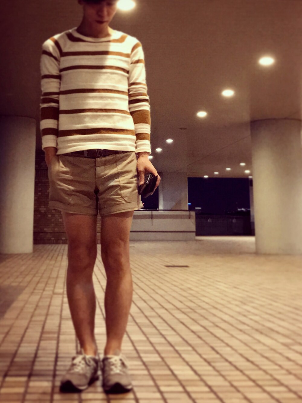 「短パン」｜「JW Andersonのアイテム（ニット/セーター、その他）」を使った、Asahi-1926さん（メンズ・171cm）の秋コーディネートの1枚目の写真