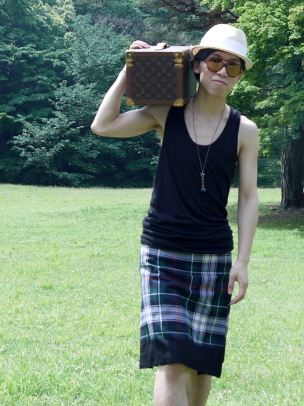 Dior hommeのタンクトップを使ったメンズ人気ファッション