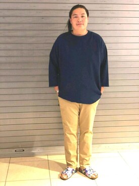 「新作」｜「アイテム（チノパンツ）」を使った、日下部氏さん（メンズ・180cm）の夏コーディネート