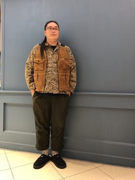 「MANASTASH（マナスタッシュ）のアイテム（ベスト）」を使った、日下部氏さん（メンズ・180cm）の秋コーディネート
