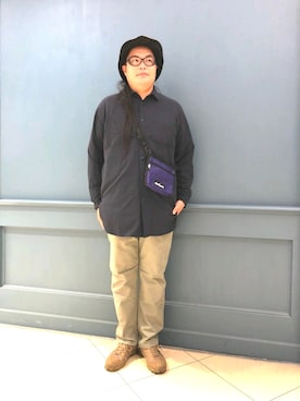 「新作」｜「アイテム（チノパンツ）」を使った、日下部氏さん（メンズ・180cm）の秋コーディネート