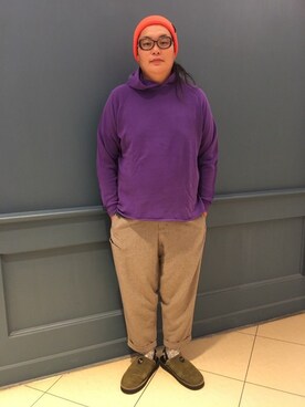 「Gramicci（グラミチ）のアイテム（パーカー）」を使った、日下部氏さん（メンズ・180cm）の秋コーディネート