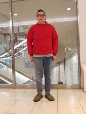 「and wander（アンドワンダー）のアイテム（帽子）」を使った、日下部氏さん（メンズ・180cm）の春コーディネート