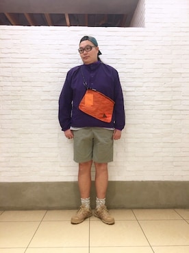 「and wander（アンドワンダー）のアイテム（帽子）」を使った、日下部氏さん（メンズ・180cm）の春コーディネート