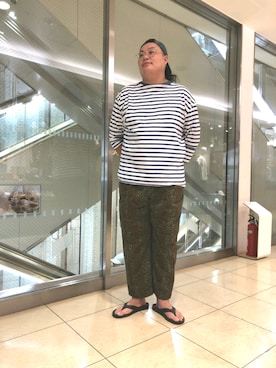 「and wander（アンドワンダー）のアイテム（帽子）」を使った、日下部氏さん（メンズ・180cm）の夏コーディネート