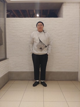 「and wander（アンドワンダー）のアイテム（バッグ）」を使った、日下部氏さん（メンズ・180cm）の秋コーディネート