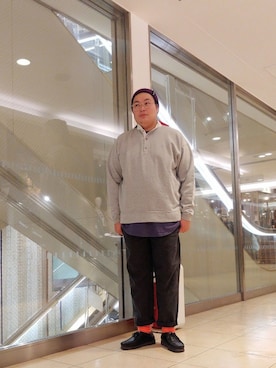 「CHUMS（チャムス）のアイテム（スウェット）」を使った、日下部氏さん（メンズ・180cm）の冬コーディネート