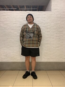 「and wander（アンドワンダー）のアイテム（バッグ）」を使った、日下部氏さん（メンズ・180cm）の秋コーディネート