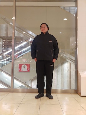 「MANASTASH（マナスタッシュ）のアイテム（スウェットパンツ）」を使った、日下部氏さん（メンズ・180cm）の春コーディネート