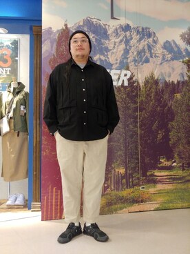 「TIGRE BROCANTE（ティグルブロカンテ）のアイテム（パンツ）」を使った、日下部氏さん（メンズ・180cm）の春コーディネート