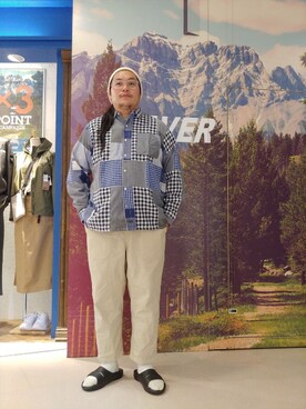 「TIGRE BROCANTE（ティグルブロカンテ）のアイテム（パンツ）」を使った、日下部氏さん（メンズ・180cm）の春コーディネート