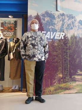 「MANASTASH（マナスタッシュ）のアイテム（チノパンツ）」を使った、日下部氏さん（メンズ・180cm）の春コーディネート