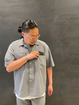「Gramicci（グラミチ）のアイテム（トップス）」を使った、日下部氏さん（メンズ・180cm）の春コーディネート