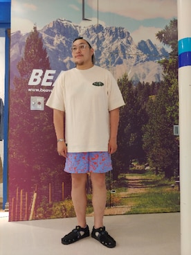 「AlexanderLeeChang（アレキサンダーリーチャン）のアイテム（パンツ）」を使った、日下部氏さん（メンズ・180cm）の夏コーディネート