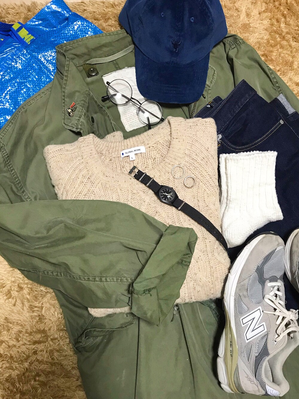 「ミリタリー、M65、ケーブルニット、冬コーデ、古着、ニューバランス、CAP、coen、グローバルワーク(GLOBAL WORK)、ootd」｜「coenのアイテム（キャップ、ブルー系）」を使った、マルコさん（メンズ・165cm）の冬コーディネートの1枚目の写真