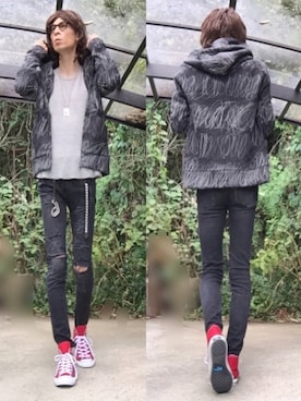 「赤コンバース」｜「アイテム（財布/小物）」を使った、ジウ  𝓭𝓮𝓳𝓪-𝓿𝓾さん（メンズ・182cm）の秋コーディネート