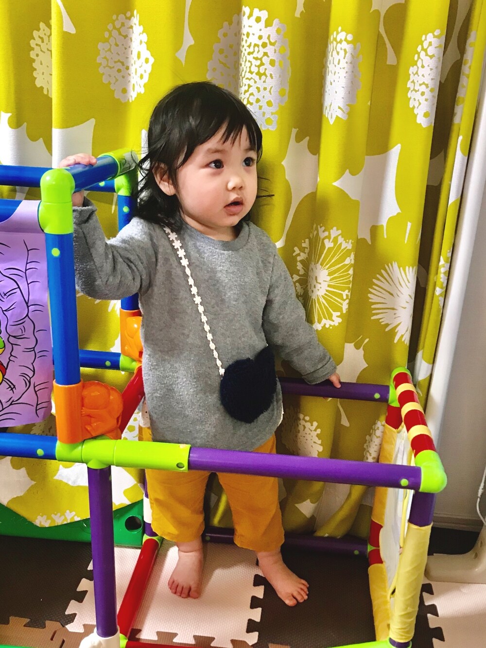 「おうちファッション」｜「Will Meryのアイテム（トップス、グレー系）」を使った、cocodesgraceさん（キッズ・80cm）の春コーディネートの1枚目の写真