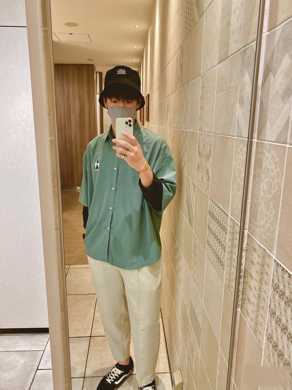 「大人カジュアル、オープンカラーシャツ、爽やかコーデ、おしゃれさんと繋がりたい、グリーン、バケットハット」｜「WEGOのアイテム（シャツ/ブラウス、グリーン系）」を使った、nagitoさん（メンズ・183cm）の春コーディネートの1枚目の写真