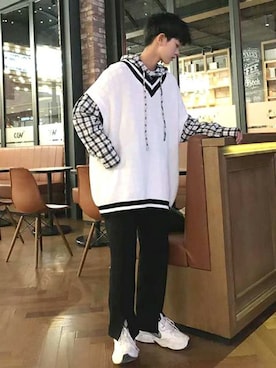 「neos（ネオス）のアイテム」を使った、pppさん（メンズ・170cm）の冬コーディネート