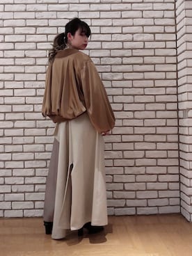 「大人ガーリー」｜「アイテム（MA-1）」を使った、runaさん（レディース・159cm）の春コーディネート