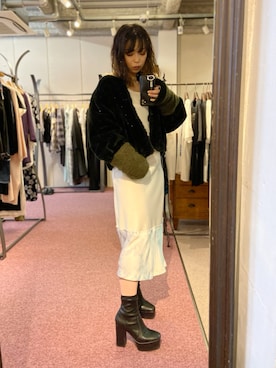「ファー」｜「アイテム（PC・スマホグッズ/家電）」を使った、runaさん（レディース・159cm）の春コーディネート