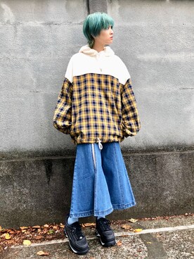 「Chica（チカ）のアイテム」を使った、Hikaru Shimizuさん（レディース・165cm）の秋コーディネート