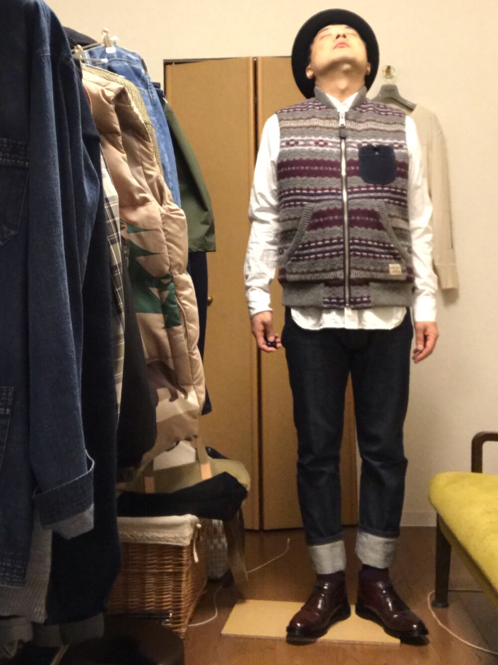 「COMME des GARCONS HOMMEのアイテム（ベスト、グレー系）」を使った、ikutaroさん（メンズ・177cm）の冬コーディネートの1枚目の写真