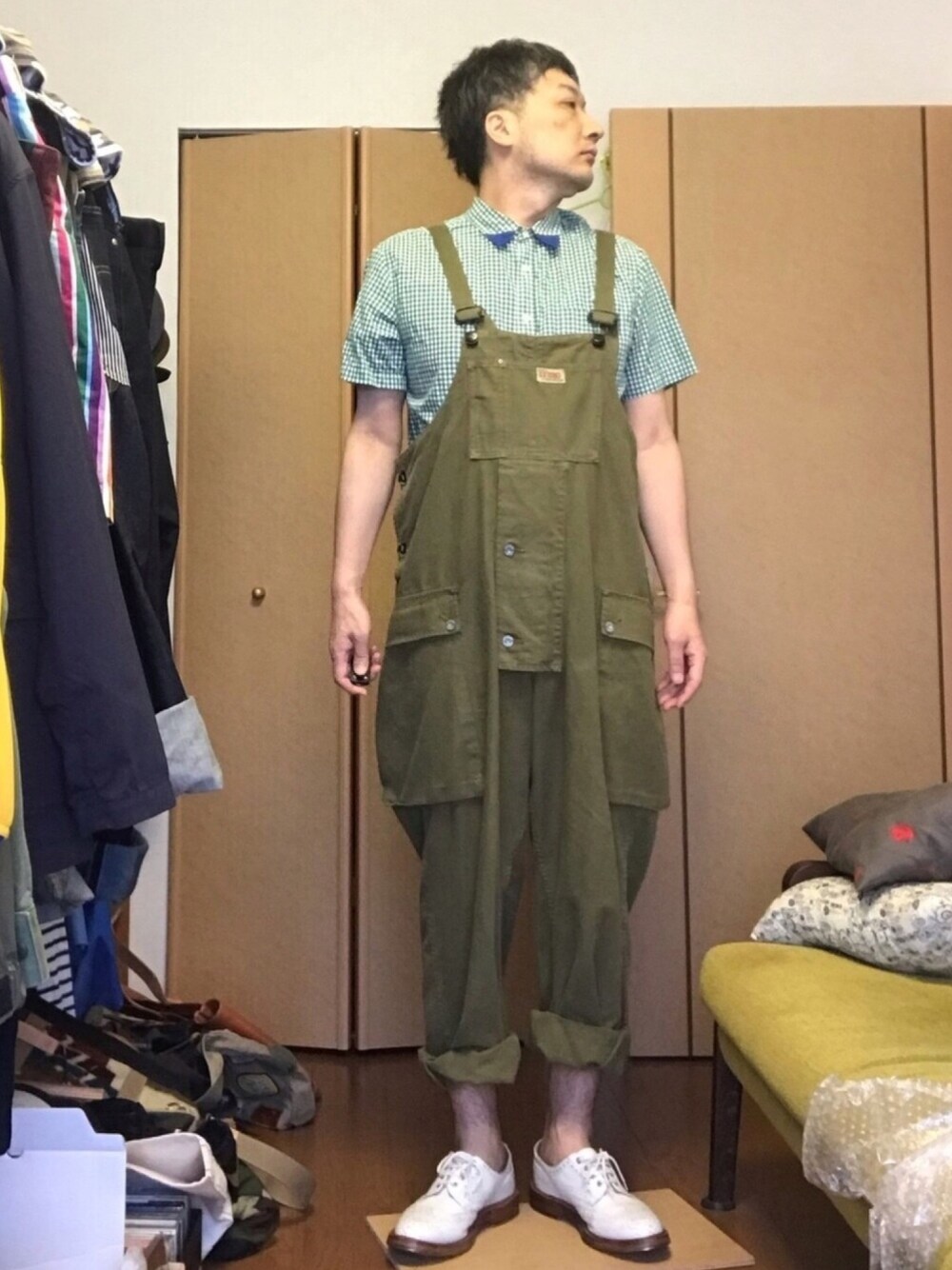 「オーバーオールLOVEの会、ナイジェルケーボン、MR.GENTLEMAN、trickers、nigelcabourn」｜「MR.GENTLEMANのアイテム（シャツ/ブラウス、グリーン系）」を使った、ikutaroさん（メンズ・177cm）の夏コーディネートの1枚目の写真
